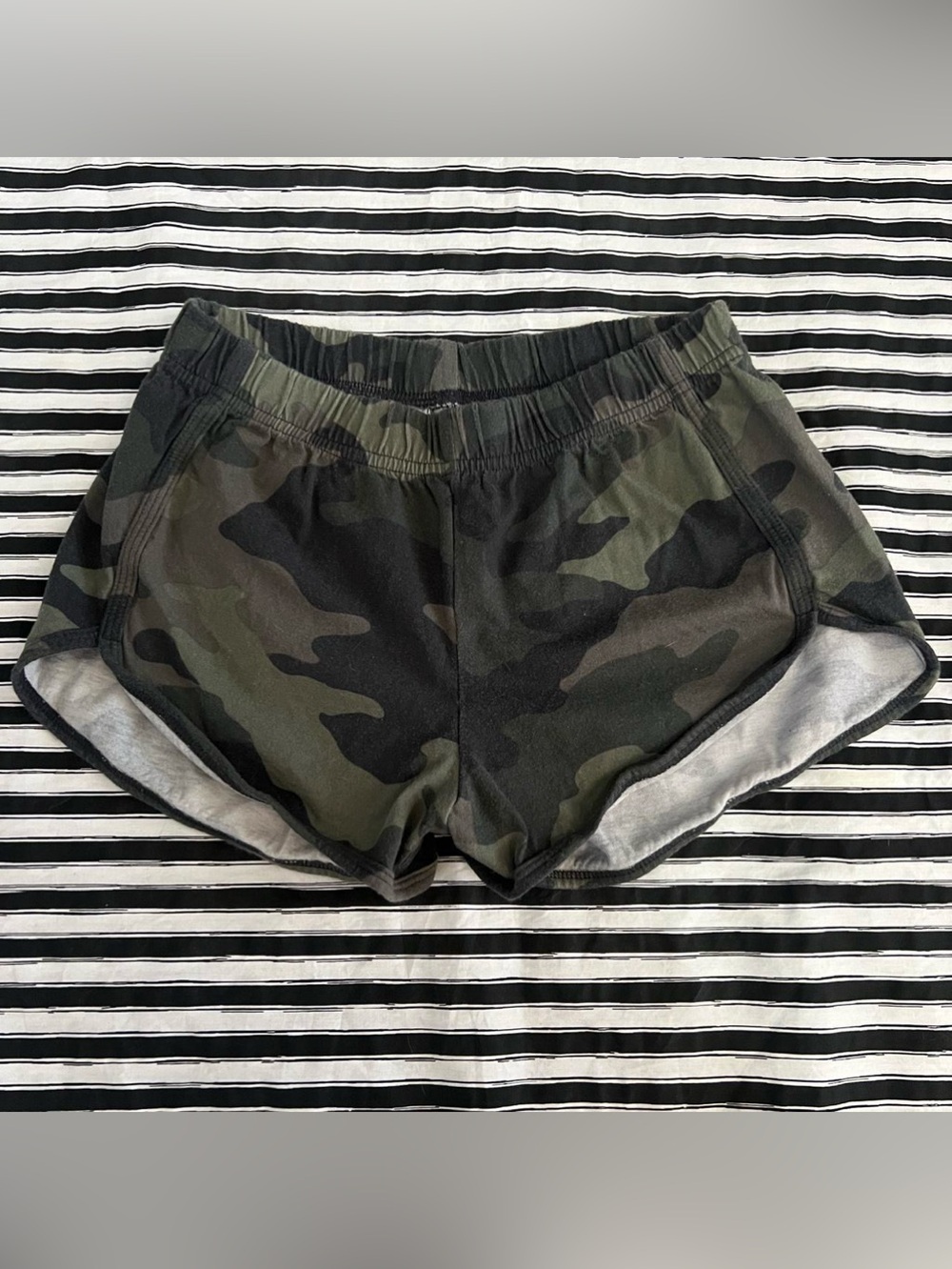 Aeropostale mini camo shorts
